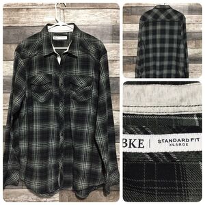 Bke Standard Fit Flannel Shirt Men’s XL Gray Black Plaid Snap Button